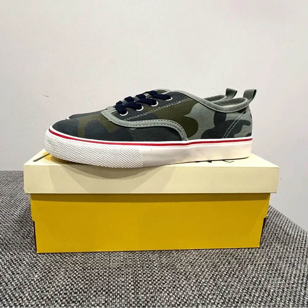 Mini Boden Printed Low Top Sneakers (Size 34)